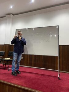 Aula do Professor Jean-Michel Vives 07